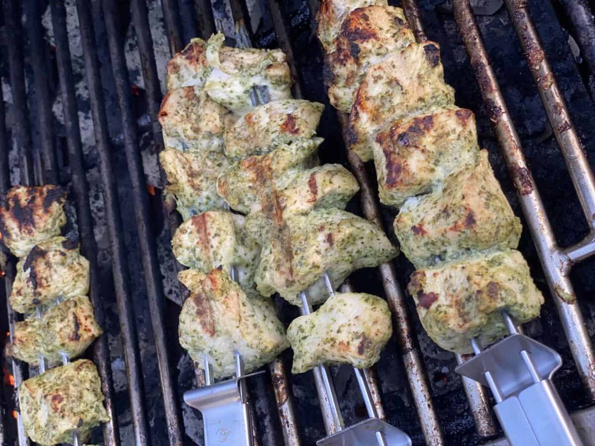 hiryali chicken on the grill